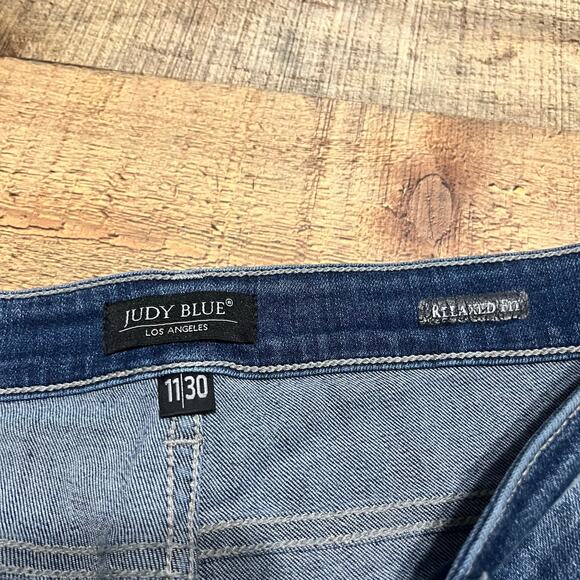 Judy Blue Women's Denim Stretch Shredding Up My Life Relaxed Fit Jeans Sz 11/30 - Picture 4 of 7